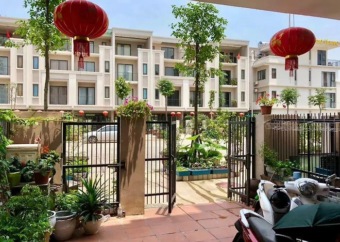 E12 Greenbay Village *